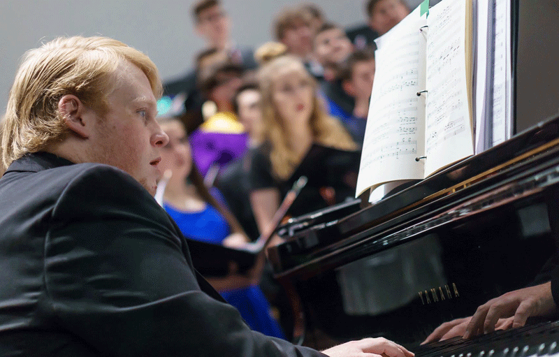 Scott Hamilton working as a pianist and collaborative musician